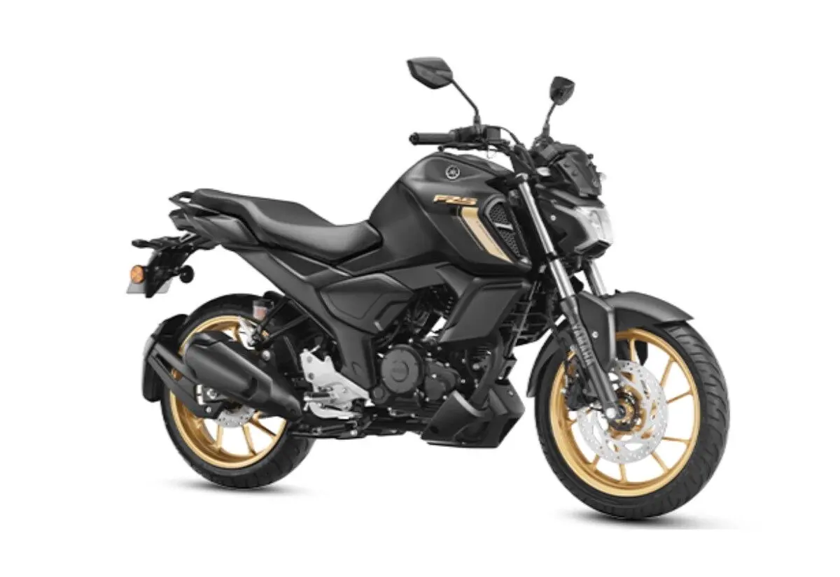 yamaha fzs v4 matte black golden wheel